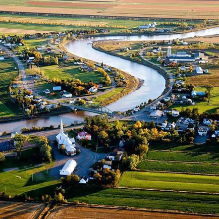 Vue aérienne sur Rivière-Ouelle au Kamouraska