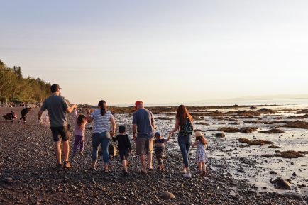 Promenade sur la plage à Rivière-du-Loup