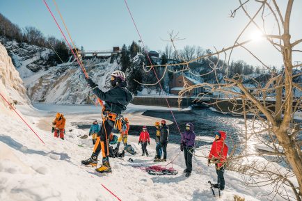 Escalade de glace au Parc des Chutes